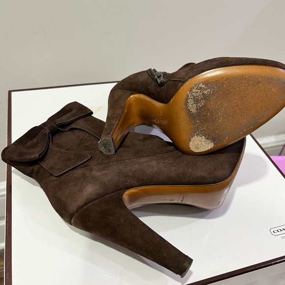 Used only 2x! Coach brown suede platform booties with bow. - Picture 3 of 3